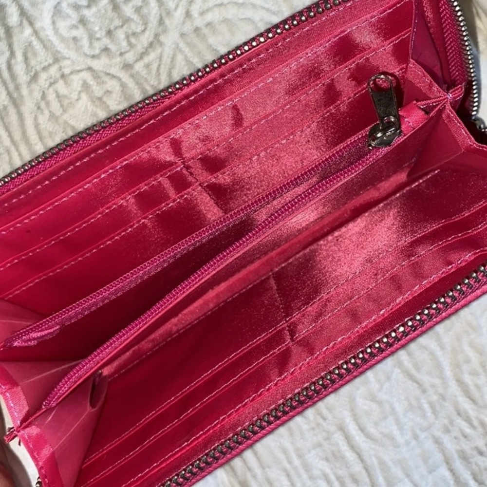 Pink wallet - Picture 2 of 4